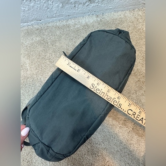 Baggallini Travel Bag Olive Quilted Bag Crossbody Shoulder Bag Wallet Built In - Picture 10 of 13